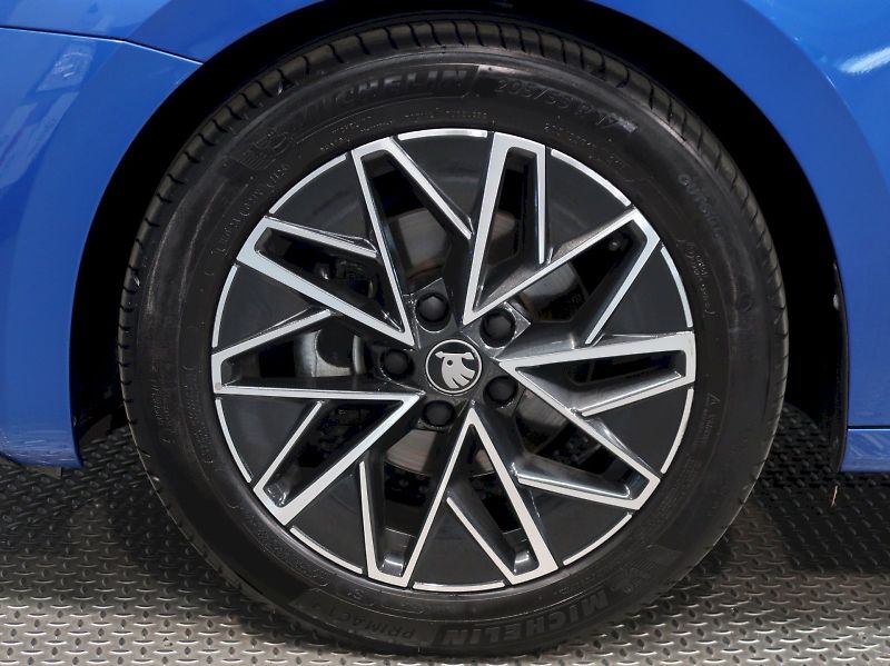 Škoda Octavia (2025) SPORTLINE 2.0TDI DSG CANTON - fotka 12 z 44