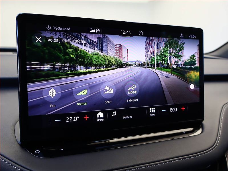 Škoda Enyaq (2023) Sportline iV 60 (62 kWh) - fotka 16 z 23