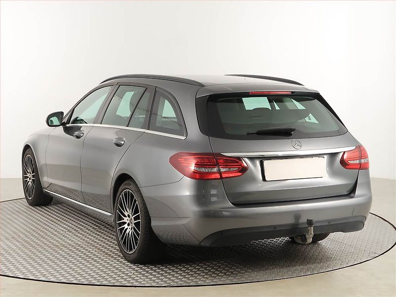 Mercedes-Benz Třídy C (2019) Classic C 220 d, Automat, Navi - fotka 4 z 20