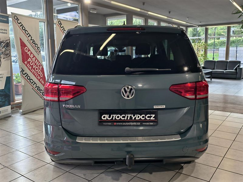 Volkswagen Touran 1.6 TDi DSG, 7 MÍST, IQ.DRIVE - fotka 6 z 24