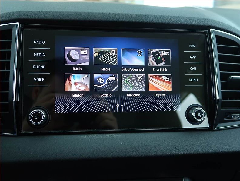 Škoda Karoq (2018) Style Plus 1.6 TDI, Automat - fotka 19 z 23