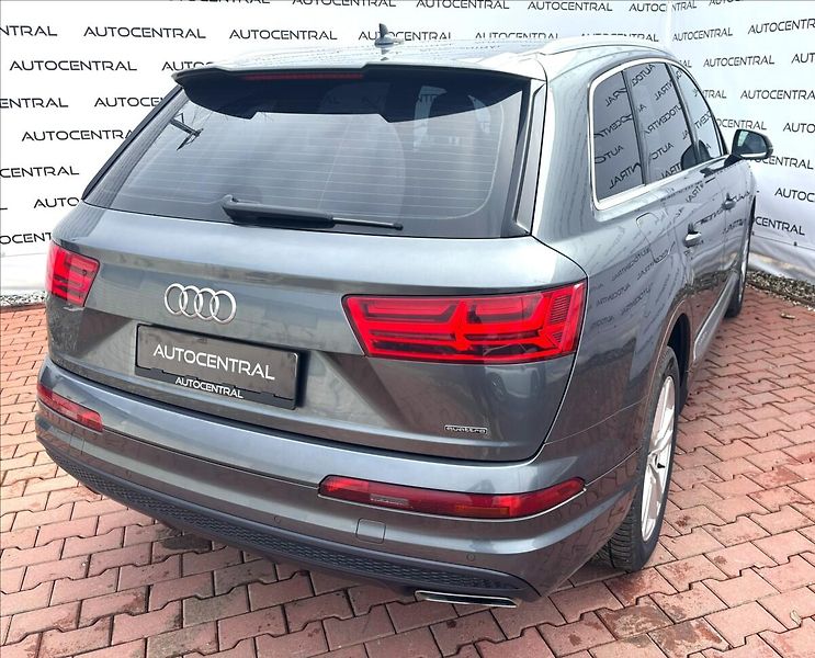 Audi Q7 3,0 TDi,QUATTRO,S-LINE,NEHAVAR - fotka 9 z 41