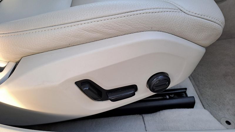 Volvo V90 2.0 D3 Break NAVI Bílá kůže - fotka 8 z 30