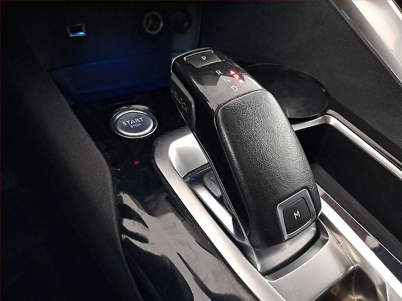 Peugeot 5008 (2018) 1.6 BlueHDi, Automat, 7 míst - fotka 18 z 20