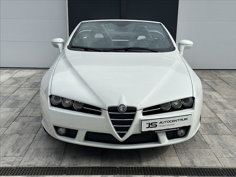 Alfa Romeo Spider 2,2 JTS 185PS  Exclusive - fotka 3 z 48
