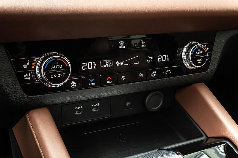 Mitsubishi Outlander (2025) 2,4 PHEV 4WD  Instyle+ - fotka 18 z 25