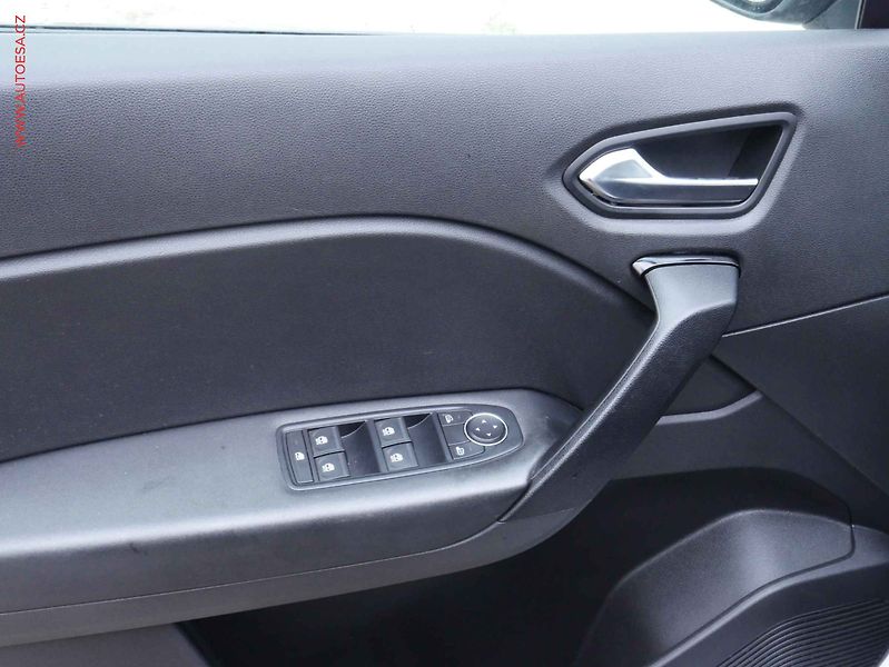Renault Captur (2024) 1.0 TCe, ČR, Equilibre - fotka 13 z 13