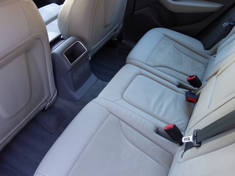 Audi Q5 (2009) 2.0TFSI 155kW QUATTRO - fotka 31 z 43