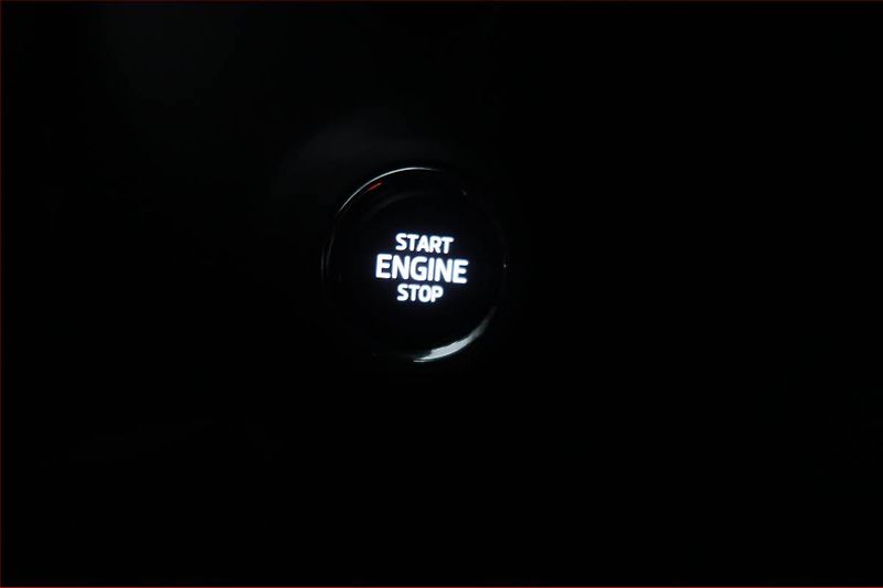 Škoda Karoq (2019) Style 1.6 TDI, Navi, Tempomat - fotka 19 z 19
