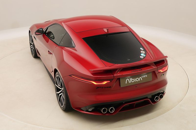 Jaguar F-Type R 5.0 423kW AWD AUT CZ - fotka 14 z 41