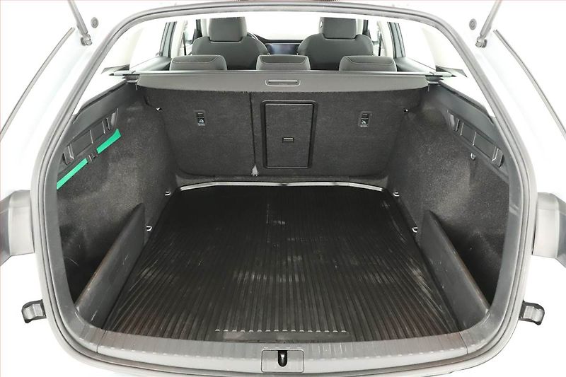 Škoda Octavia (2023) Ambition 2.0 TDI, ČR,1.maj - fotka 18 z 19