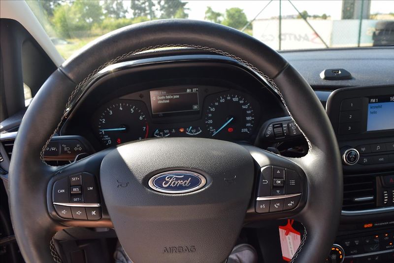 Ford Fiesta 1,0 i 73KW AUTOMAT NÍZKÉ KM - fotka 35 z 45