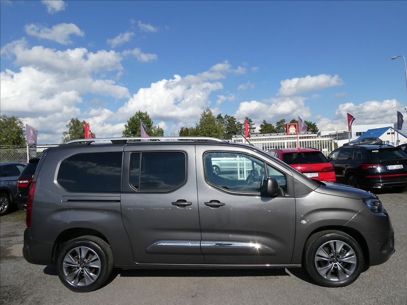 Toyota ProAce City Verso 1,2 T 96kW Long 7.míst,AT8,ČR - fotka 12 z 44