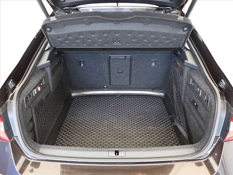 Škoda Superb (2016) Laurin&Klement 2.0 TDI, Kůže - fotka 11 z 21