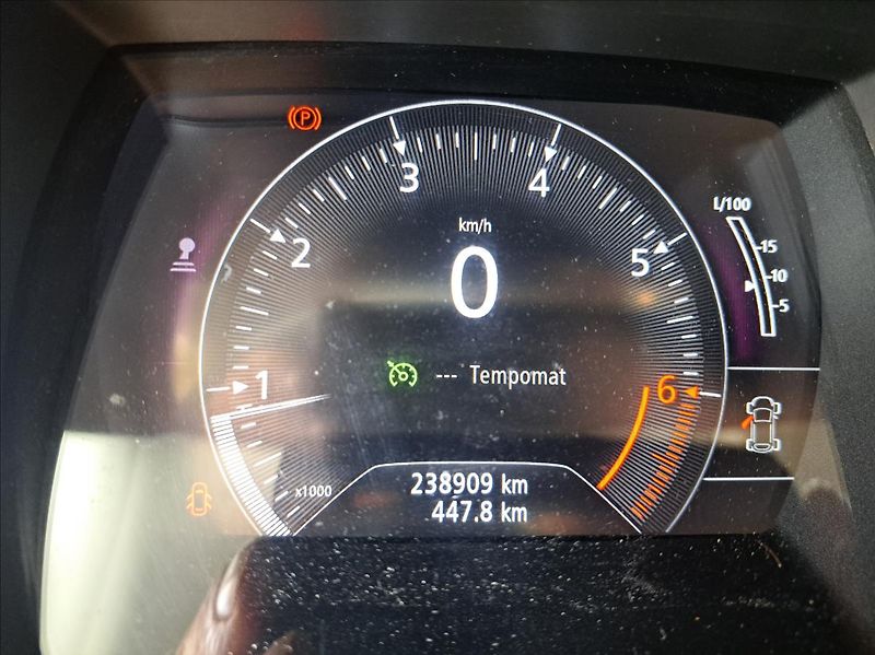 Renault Mégane 1,6 i LPG - fotka 30 z 37
