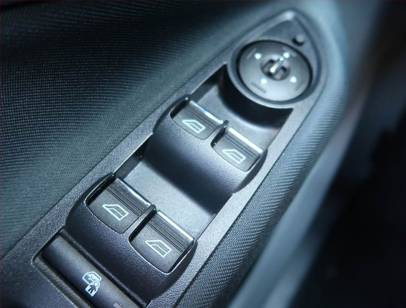 Ford Grand C-MAX (2011) 1.6 EcoBoost, nová STK, Tažné - fotka 15 z 17
