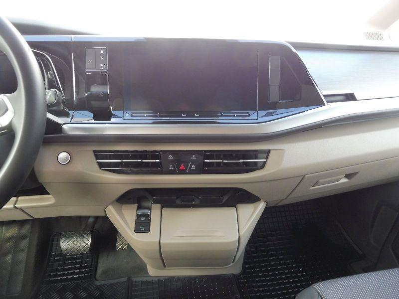 Volkswagen Multivan (2025) Long Life 1,5 TSI PHEV 180kW D - fotka 11 z 30
