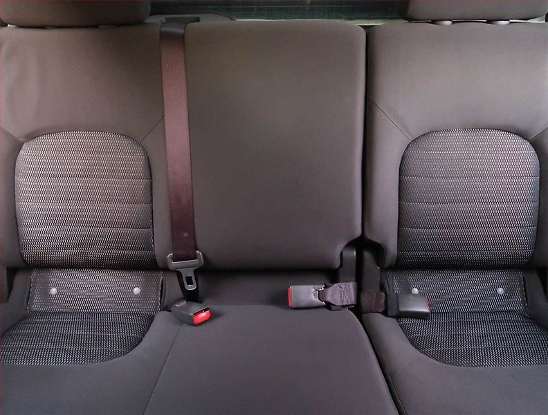 Nissan Navara (2011) 2.5 D, 4X4, Vyhř. sedaček - fotka 10 z 19