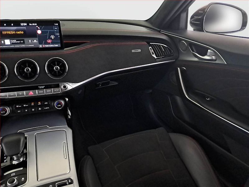 Kia Stinger (2022) 3.3 T-GDI - fotka 8 z 19