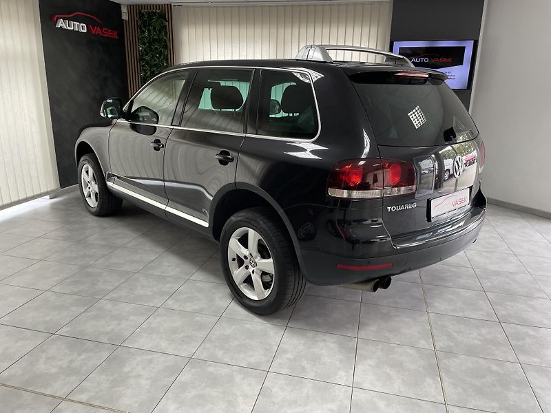 Volkswagen Touareg 2.5 TDi ČR 6M 4X4 TZ 3500KG  - fotka 8 z 25