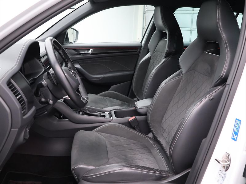 Škoda Kodiaq 2,0 TDI 110 kW Sportline DSG D - fotka 10 z 37