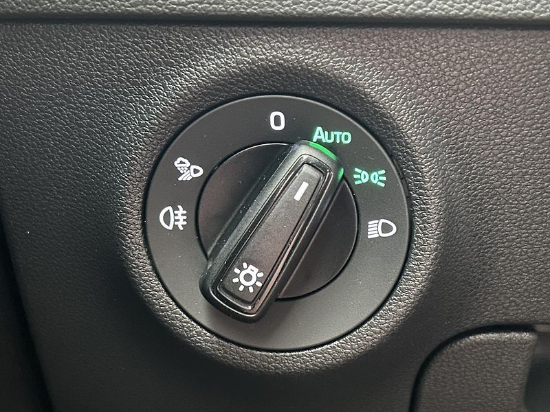 Škoda Karoq 1.5 TSI SportLine - fotka 15 z 31