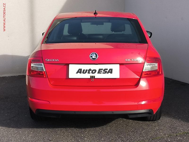 Škoda Octavia (2015) 1.6 TDi, ČR, Style, DSG - fotka 5 z 21