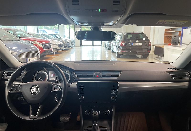 Škoda Superb 2.0 TDI, 110 KW, STYLE, DSG - fotka 13 z 31