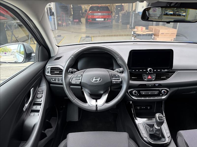 Hyundai i30 1,5 i  WG FL Family Climate - fotka 14 z 22