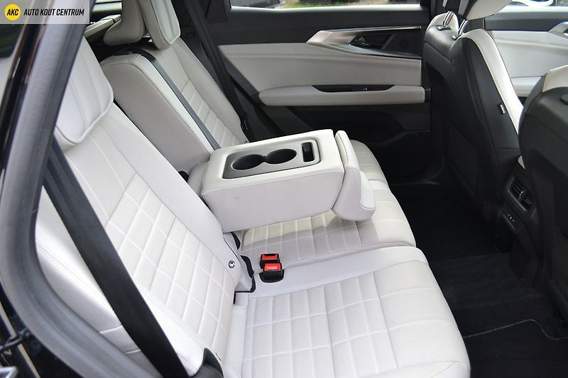 Renault Espace VI ICONIC E-TECH FULL HYBRID 2 - fotka 21 z 71