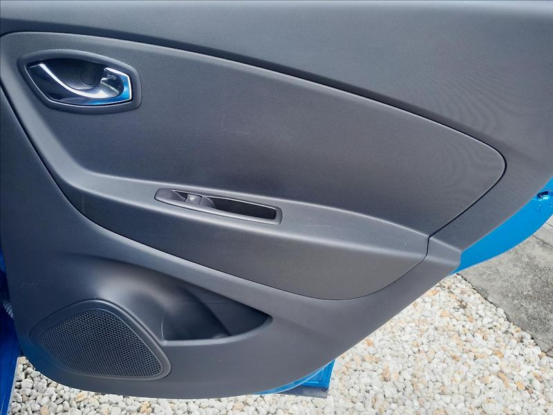 Renault Captur 1,2TCe 88kW AUTOMAT - fotka 28 z 56