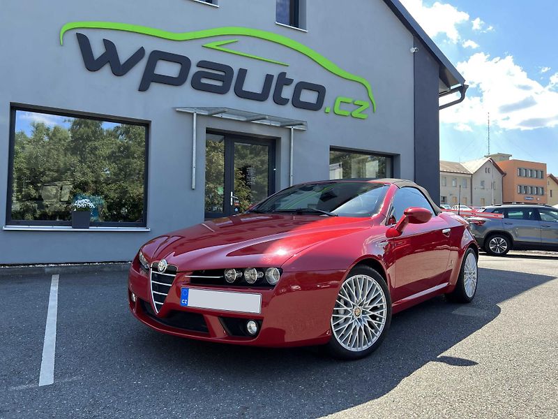 Alfa Romeo Spider 3.2 V6 JTS Q4 191kW - fotka 1 z 24