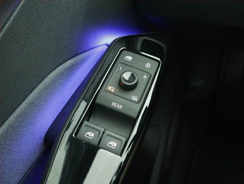 Volkswagen ID.3 (2020) Pro Perf. (62 kWh), SoH 86% - fotka 17 z 19