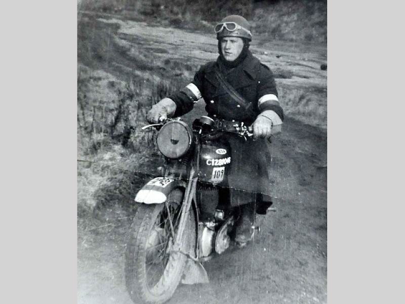 Motocykl BSA M20.