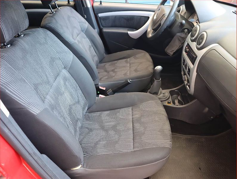Dacia Sandero (2011) 1.2 16V - fotka 9 z 14