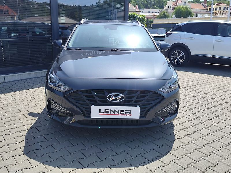 Hyundai i30 1.0 T-GDI/88kW Comfort - fotka 2 z 28