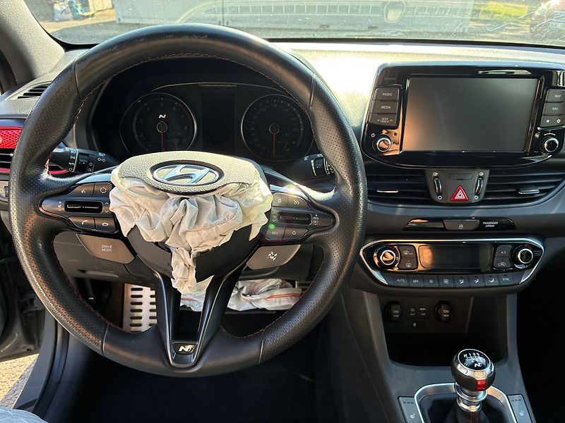 Hyundai i30 N Performance 2.0 T-GDI 202 kW - fotka 11 z 20