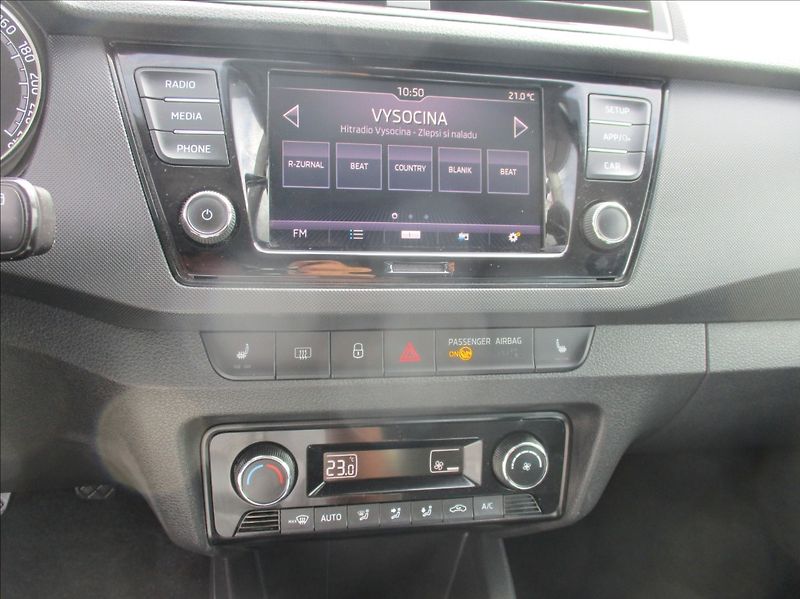 Škoda Fabia 1,0 TSI, klima,servis,1.maj,CZ - fotka 16 z 31