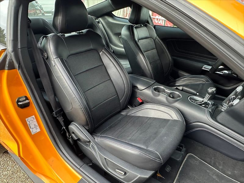 Ford Mustang 5,0 V8 331kW - CZ - AUTOMAT - fotka 13 z 42