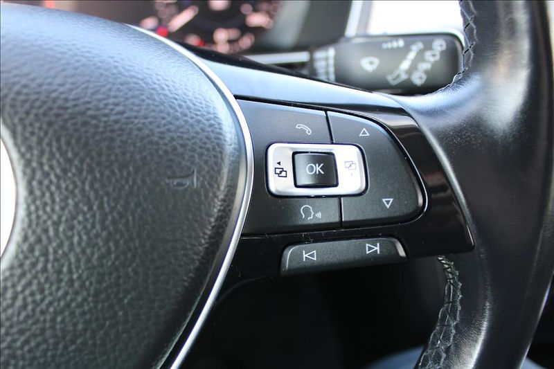 Volkswagen Passat 2,0 TDi  DSG, 4x4, HIGHLINE - fotka 22 z 31