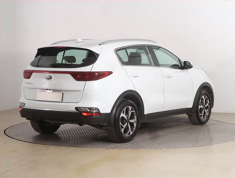 Kia Sportage (2019) 1.6 GDI, Navi, Tempomat - fotka 5 z 18