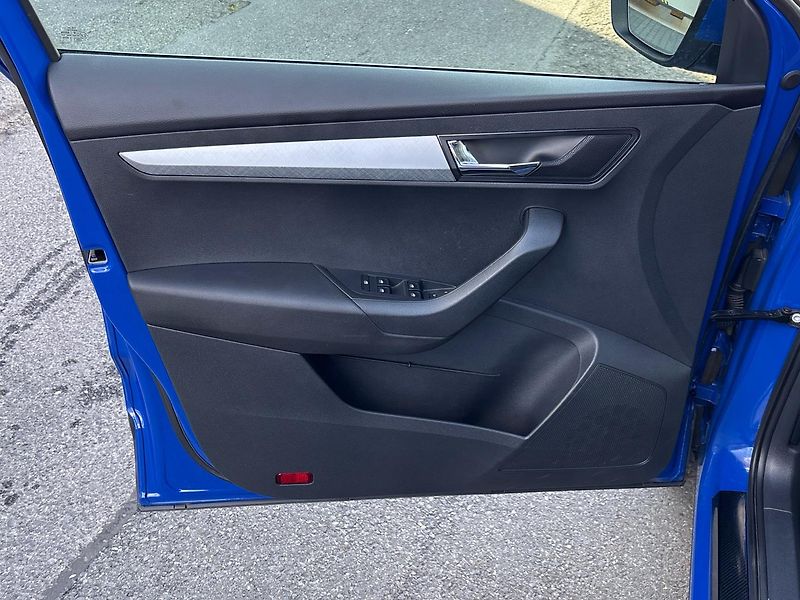 Škoda Karoq Ambition - fotka 13 z 25