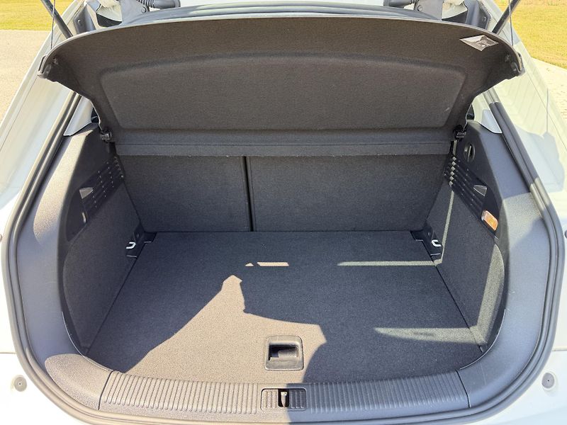 Audi A1 1.2 TFSI AC VÝHŘEVY SERVISKA - fotka 23 z 31