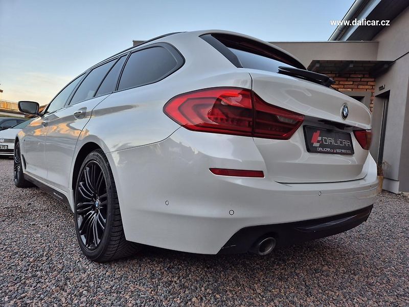 BMW Řada 5 (2017) 530d 195KW xDRIVE MSPORT Line - fotka 9 z 50