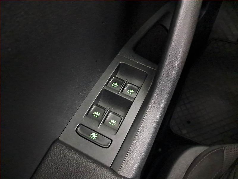 Škoda Octavia (2013) 1.6 TDI, Tempomat - fotka 15 z 15