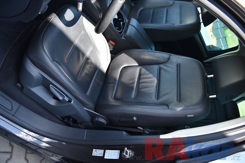 Volkswagen Touareg (2015) 3,0 TDI 4M - 193 kw - fotka 7 z 34