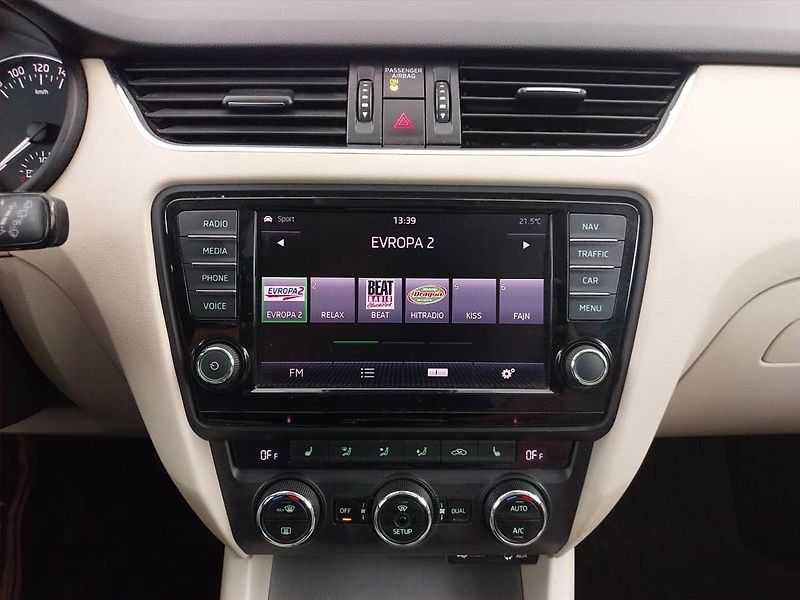 Škoda Octavia (2014) Elegance 2.0 TDI, Serv.kniha - fotka 12 z 24