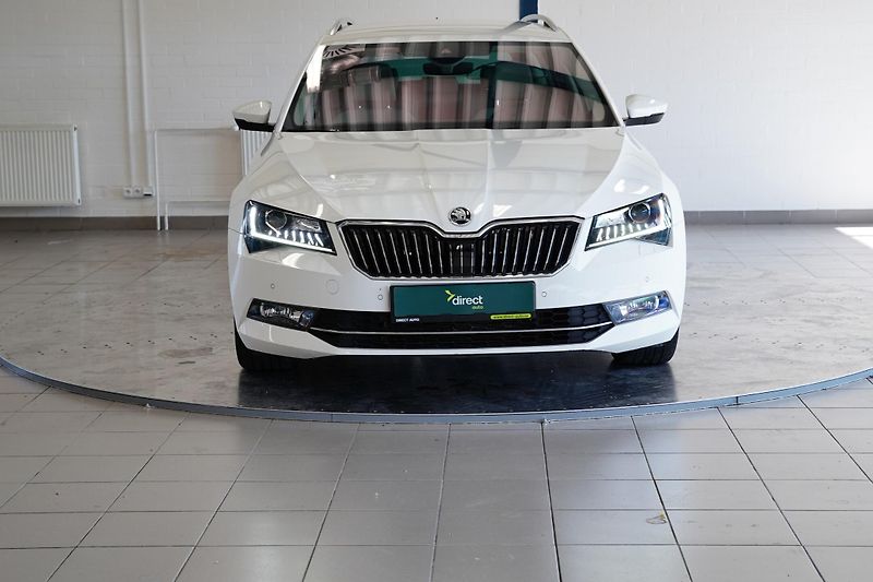 Škoda Superb - fotka 4 z 28