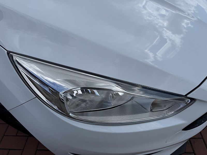 Ford Focus (2016) 1.6i Ti-VCT Klima Winter Paket - fotka 37 z 50