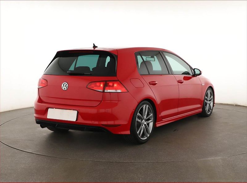 Volkswagen Golf (2014) 1.2 TSI, Navi, Tempomat - fotka 5 z 18
